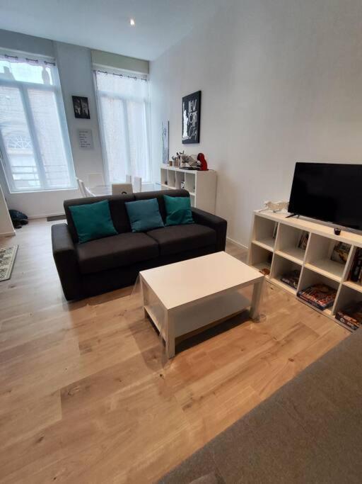 Grand Volume Calme Centre-Ville Tan1 Cambrai Dış mekan fotoğraf